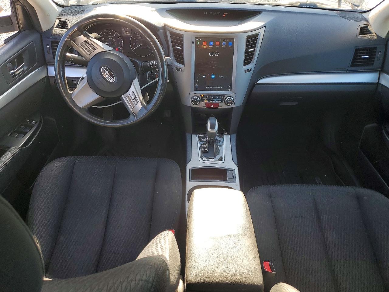 2011 Subaru Legacy 2.5i Silver vin: 4S3BMBA66B3239260
