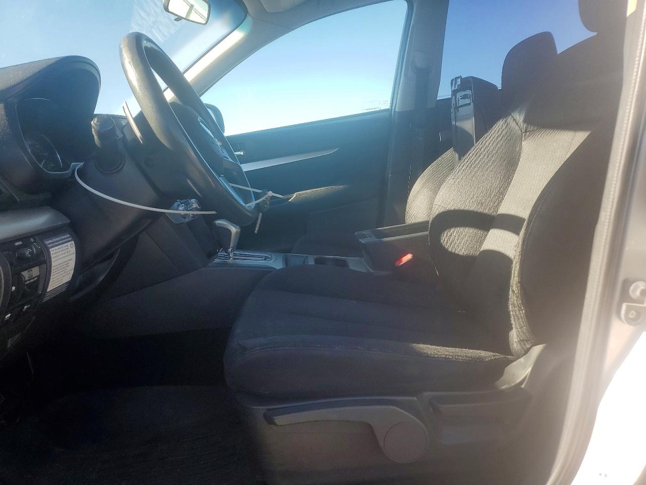 2011 Subaru Legacy 2.5i Silver vin: 4S3BMBA66B3239260