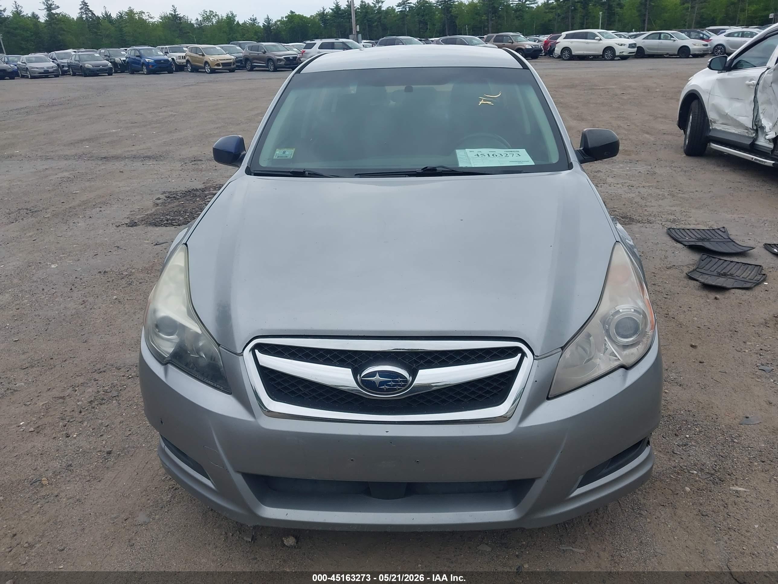 2011 Subaru Legacy 2.5i Silver vin: 4S3BMBA66B3250226