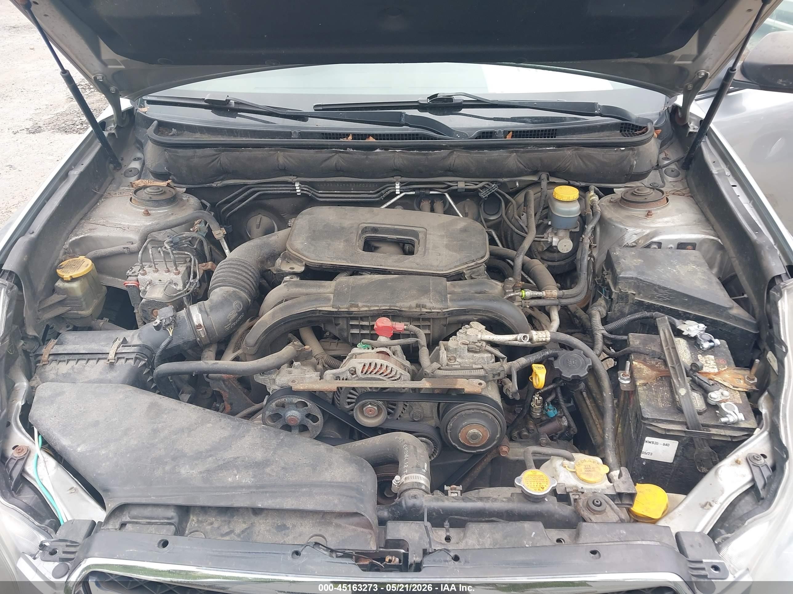 2011 Subaru Legacy 2.5i Silver vin: 4S3BMBA66B3250226