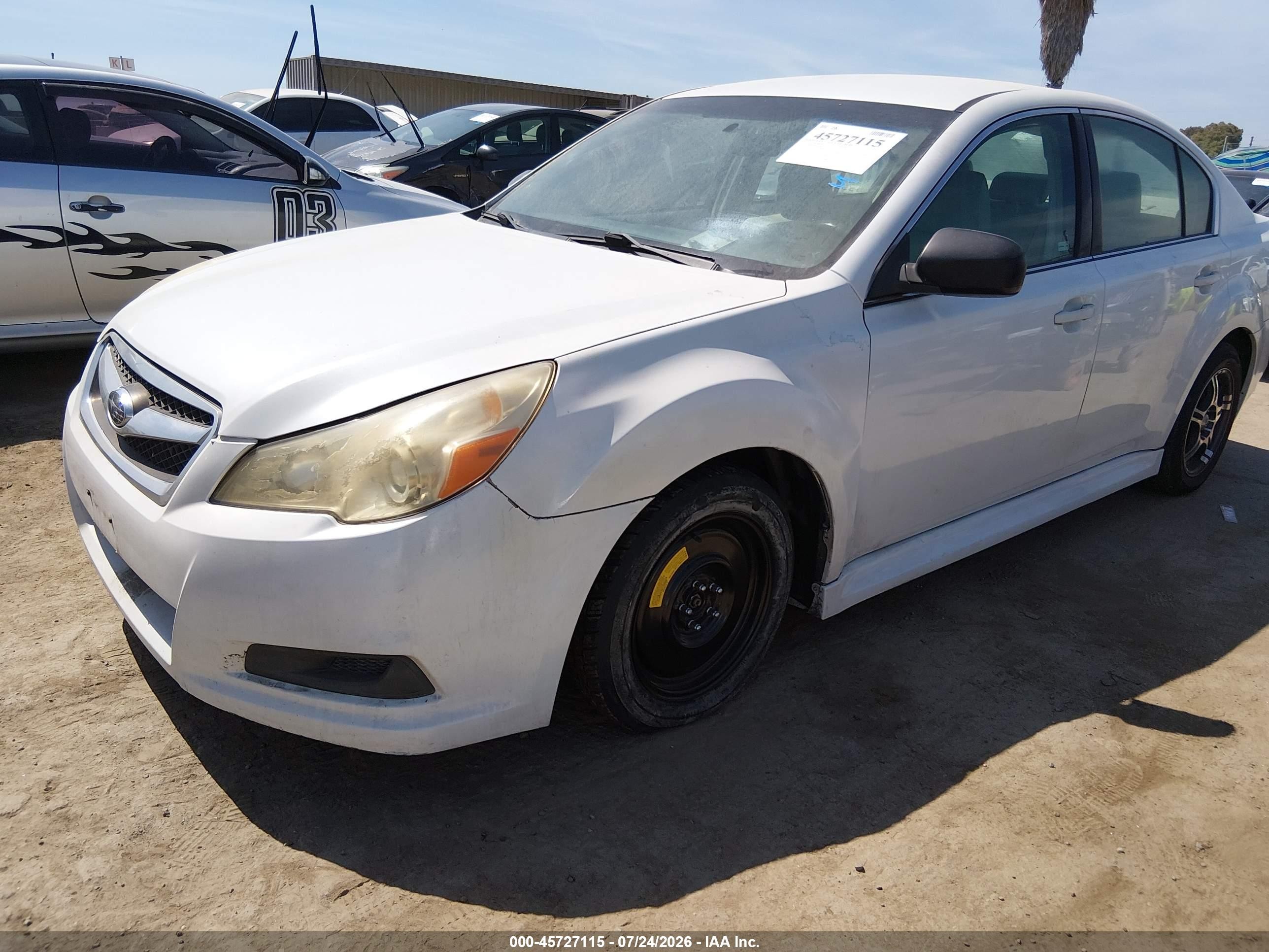 2011 Subaru Legacy 2.5i White vin: 4S3BMBA66B3250646
