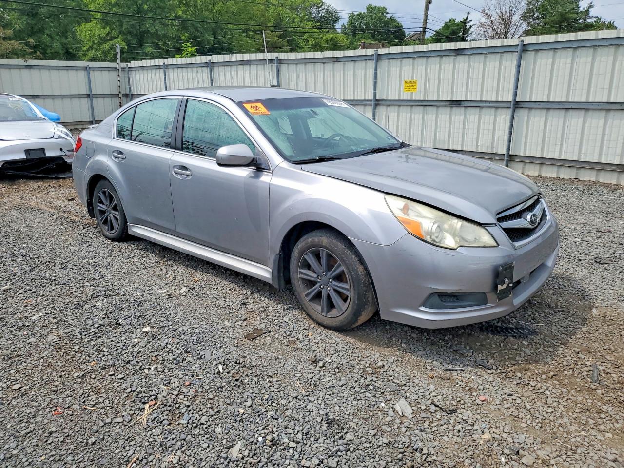 2011 Subaru Legacy 2.5i Silver vin: 4S3BMBA66B3258570
