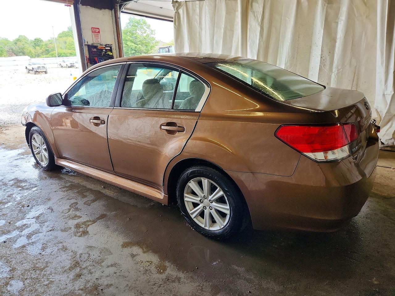 2012 Subaru Legacy 2.5i Brown vin: 4S3BMBA66C3021403