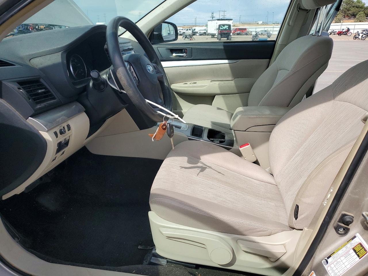 2014 Subaru Legacy 2.5i Silver vin: 4S3BMBA67E3031795