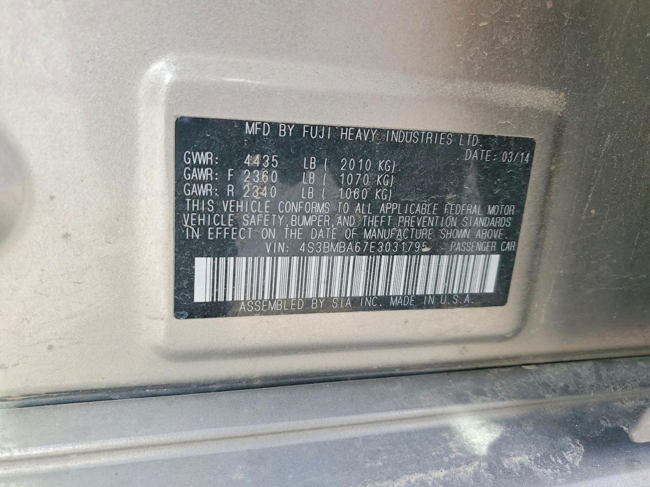 2014 Subaru Legacy 2.5i Silver vin: 4S3BMBA67E3031795