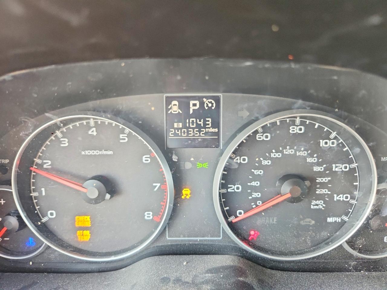 2014 Subaru Legacy 2.5i Silver vin: 4S3BMBA67E3031862