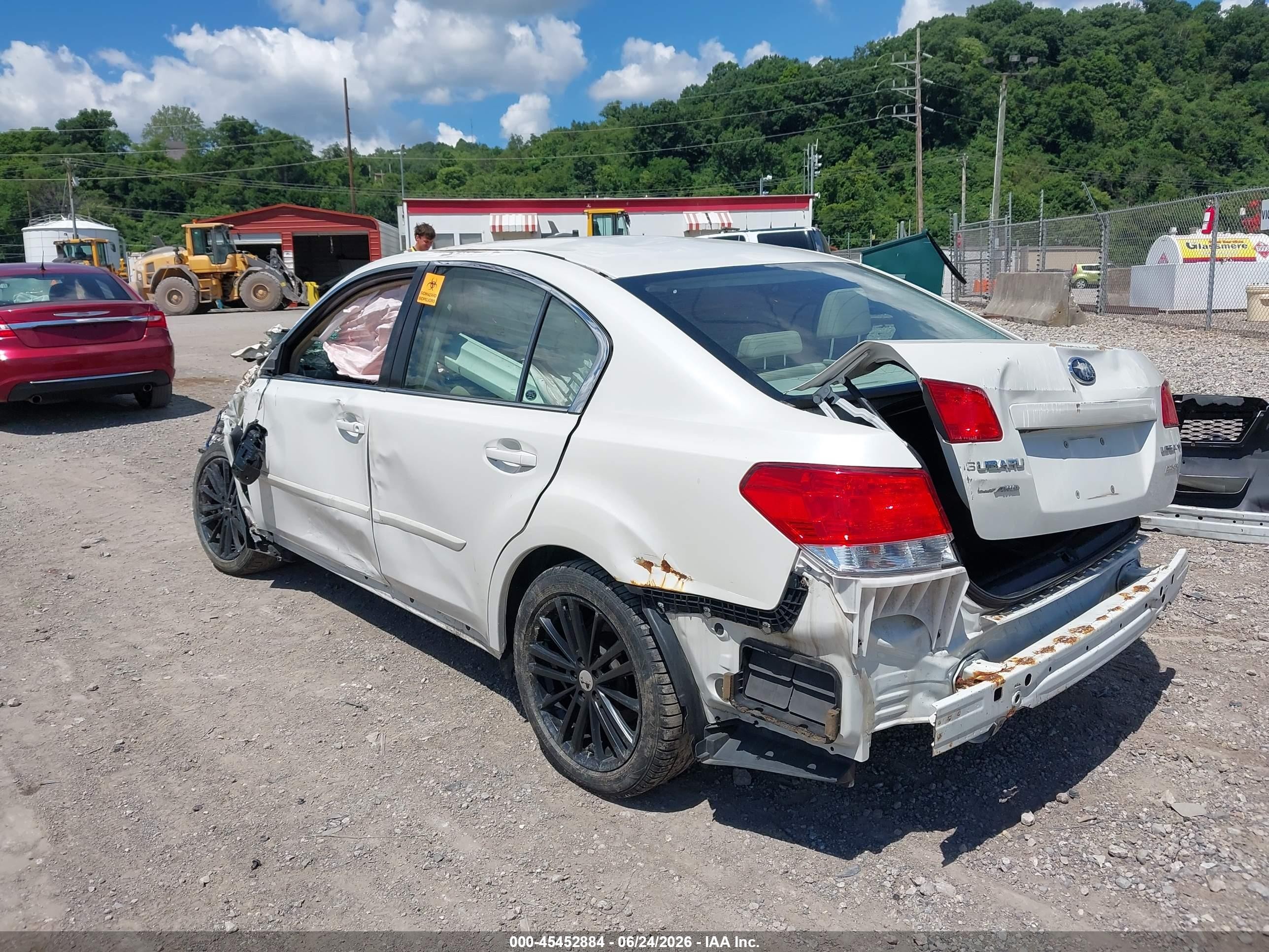 2014 Subaru Legacy 2.5i White vin: 4S3BMBA67E3037371