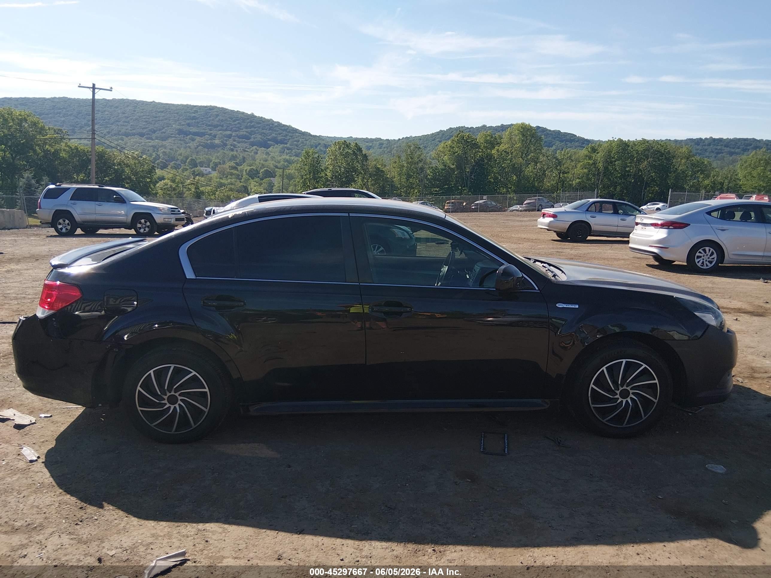 2010 Subaru Legacy 2.5i Black vin: 4S3BMBA68A3235435
