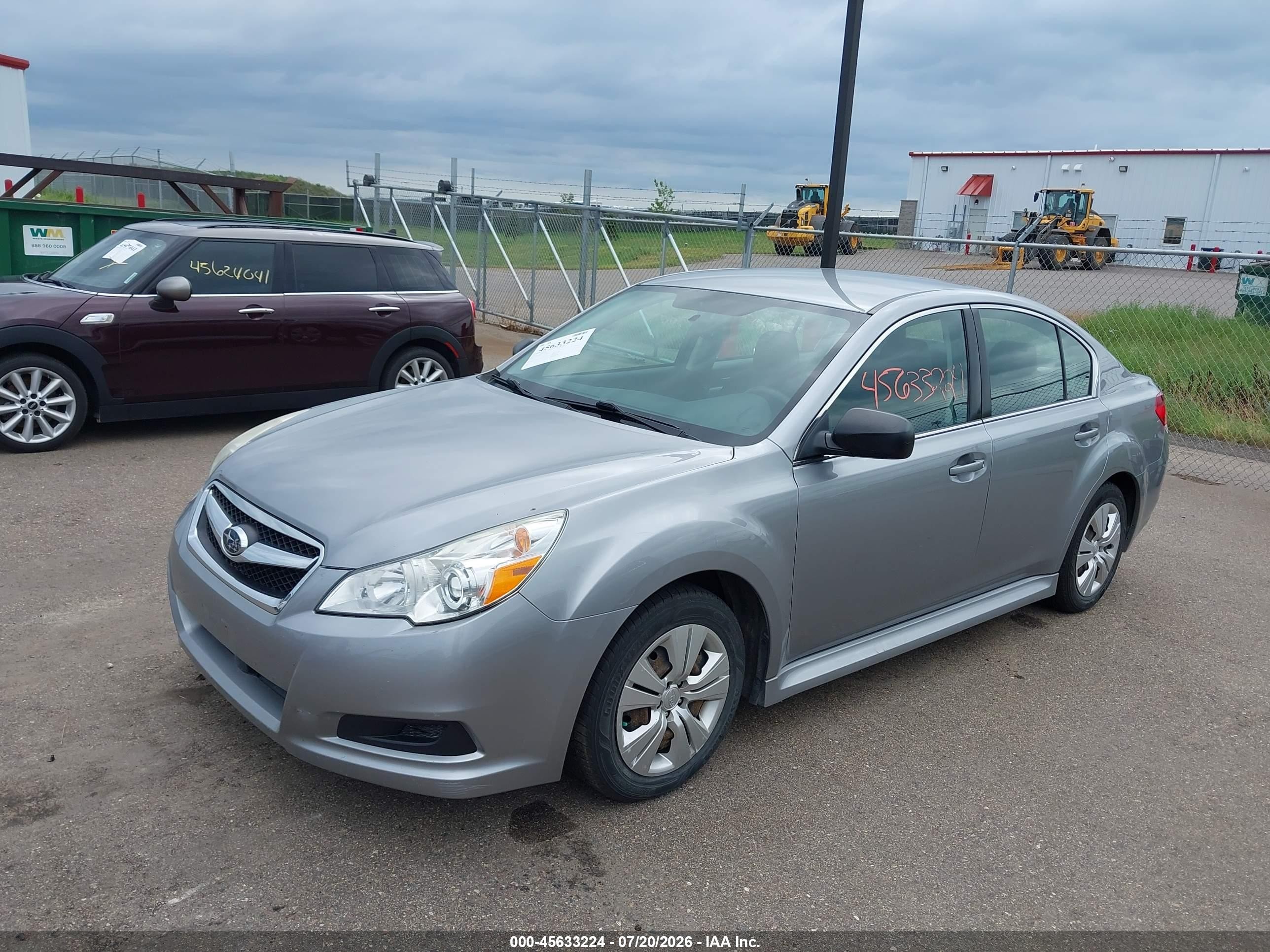 2011 Subaru Legacy 2.5i Silver vin: 4S3BMBA68B3223190
