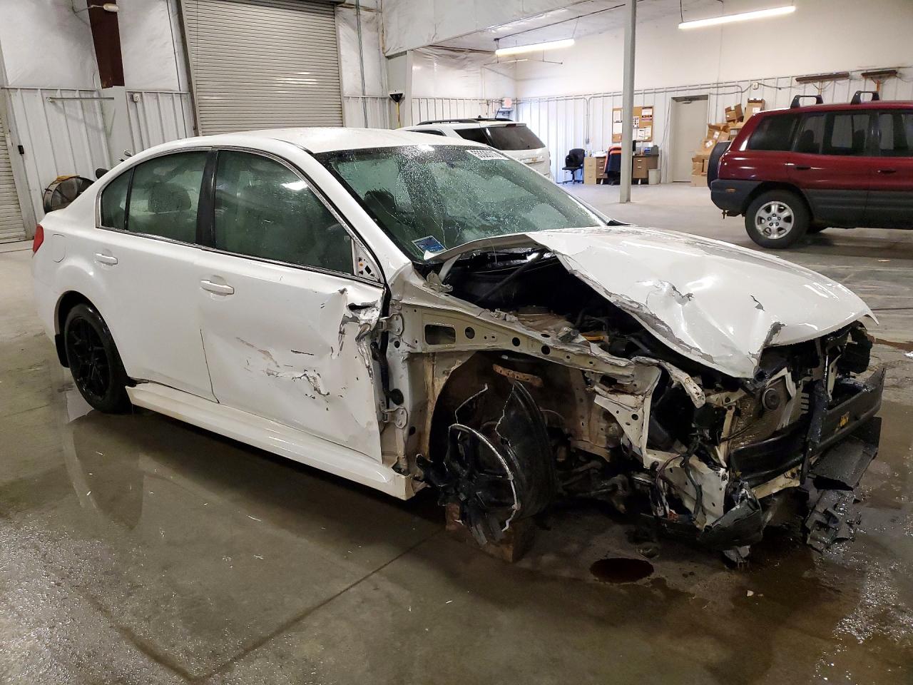 2013 Subaru Legacy 2.5i White vin: 4S3BMBA68D3040858