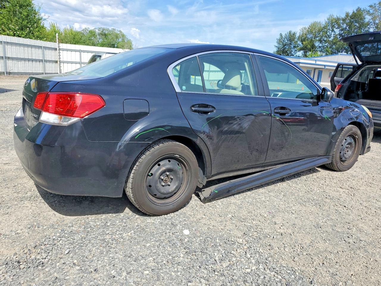 2010 Subaru Legacy 2.5i Black vin: 4S3BMBA69A3236528