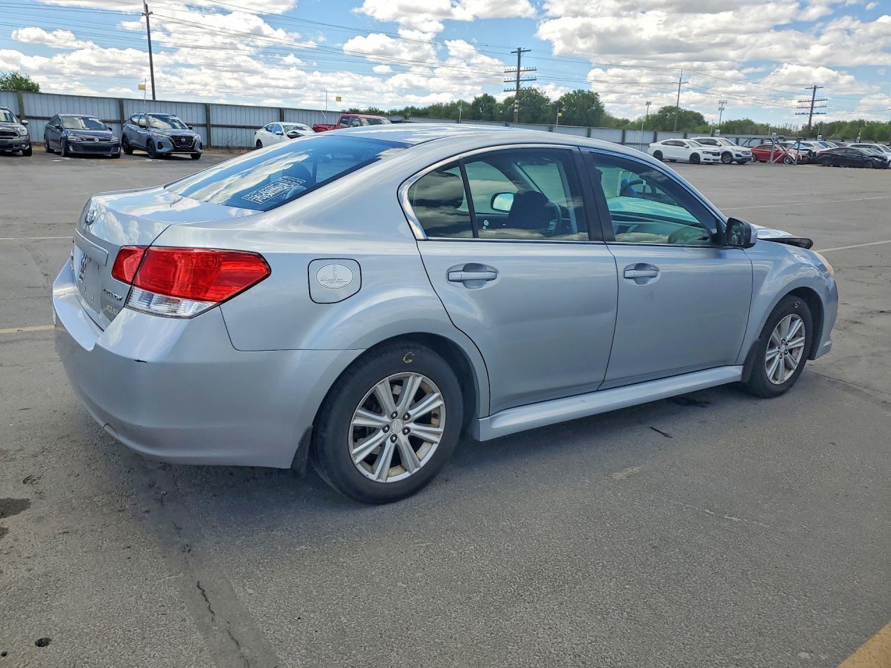 2012 Subaru Legacy 2.5i Серебряный vin: 4S3BMBA69C3004711