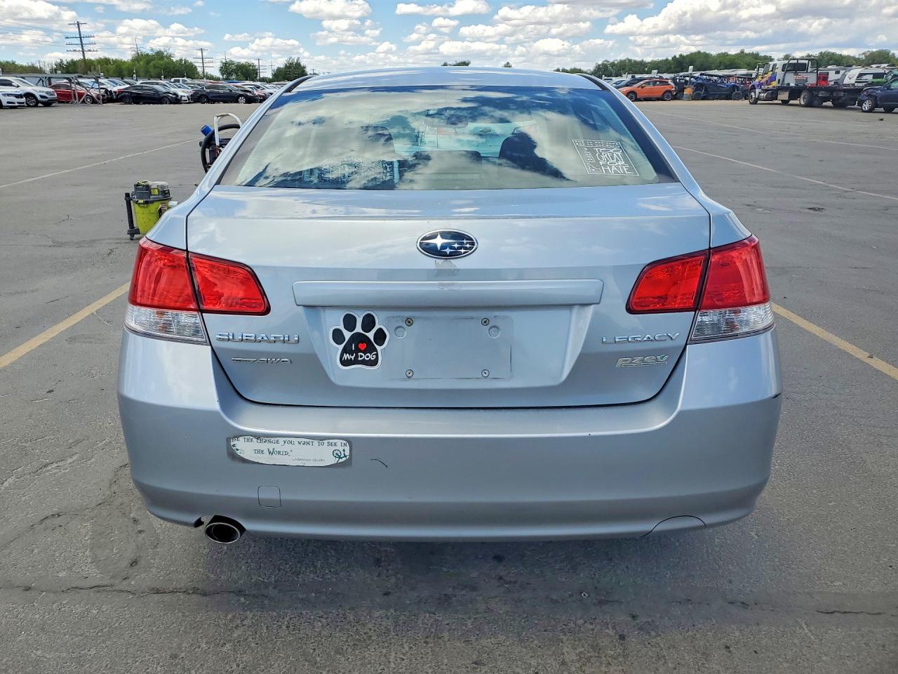 2012 Subaru Legacy 2.5i Серебряный vin: 4S3BMBA69C3004711