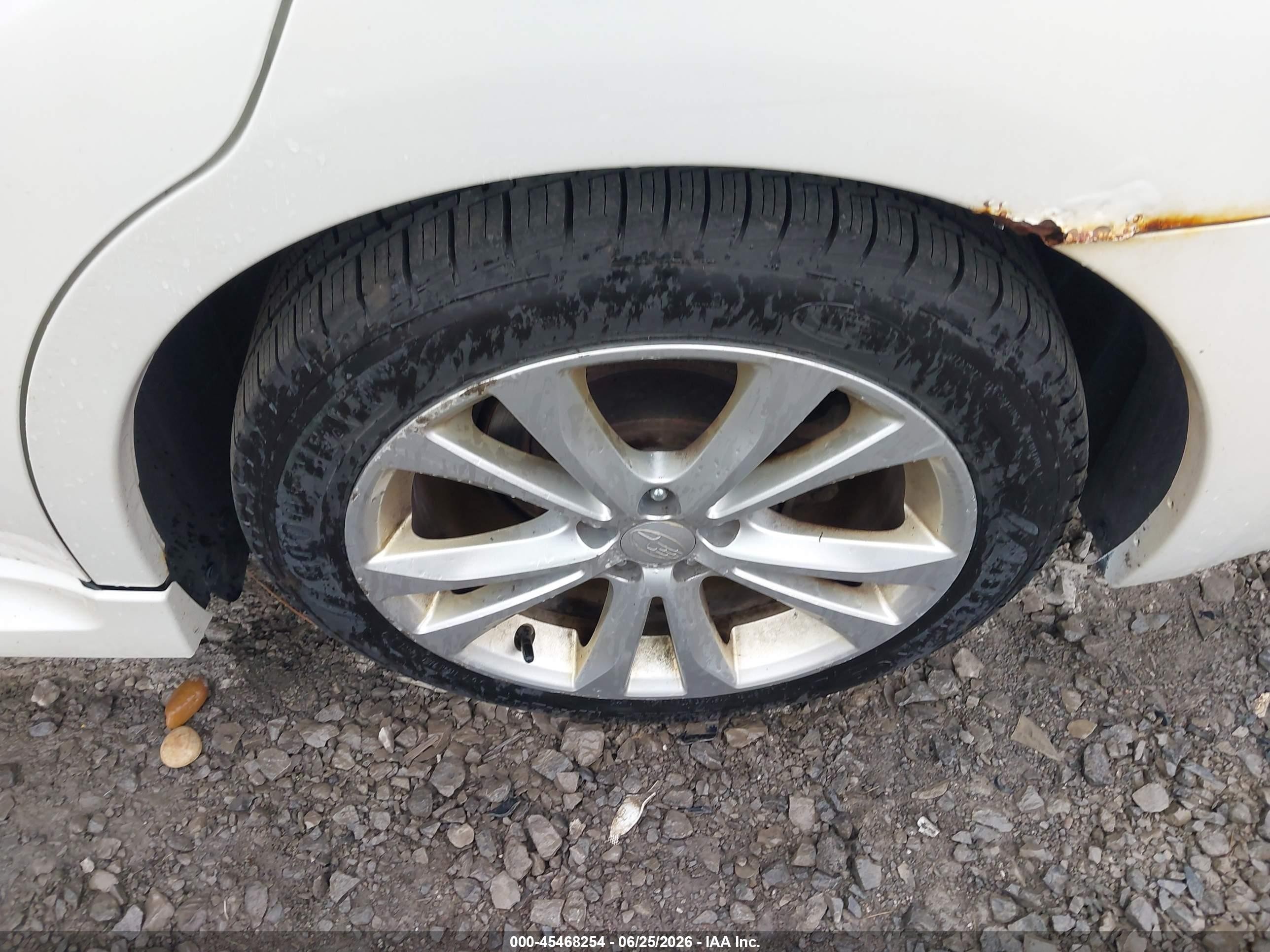 2014 Subaru Legacy 2.5i White vin: 4S3BMBA69E3008793