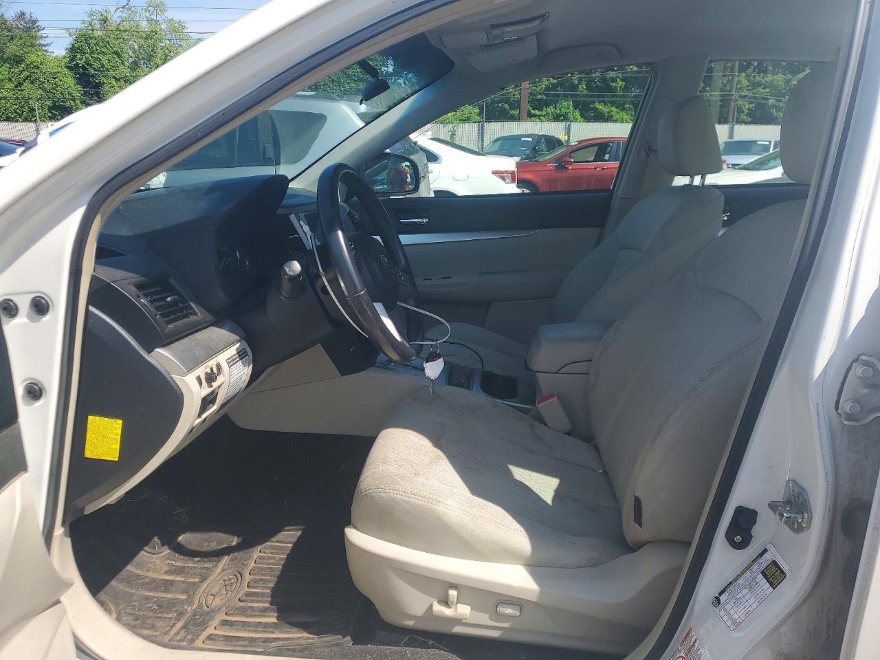2011 Subaru Legacy 2.5i Premium White vin: 4S3BMBB61B3229167