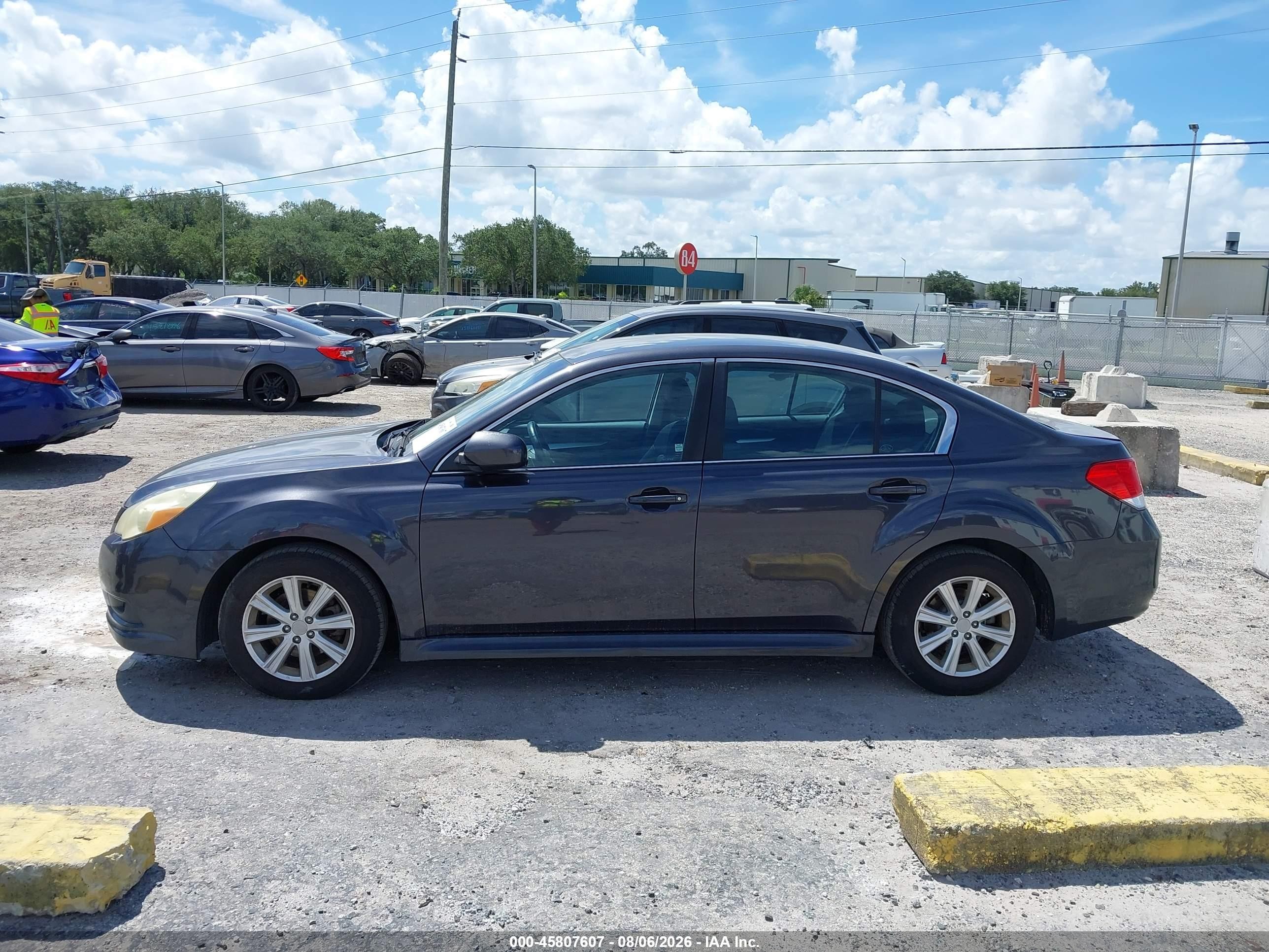 2011 Subaru Legacy 2.5i Premium Gray vin: 4S3BMBB65B3210153