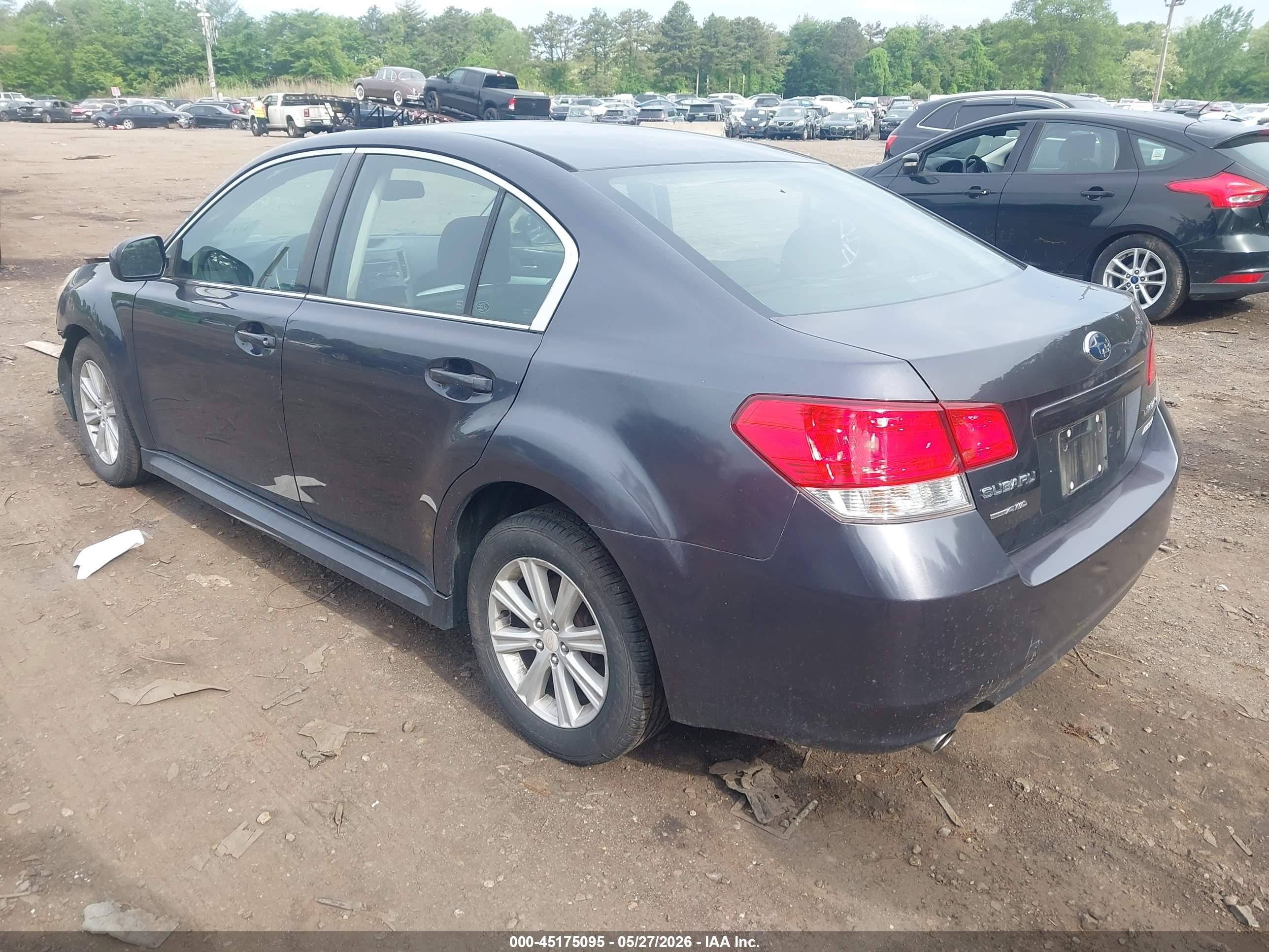 2011 Subaru Legacy 2.5i Premium Gray vin: 4S3BMBB66B3263640