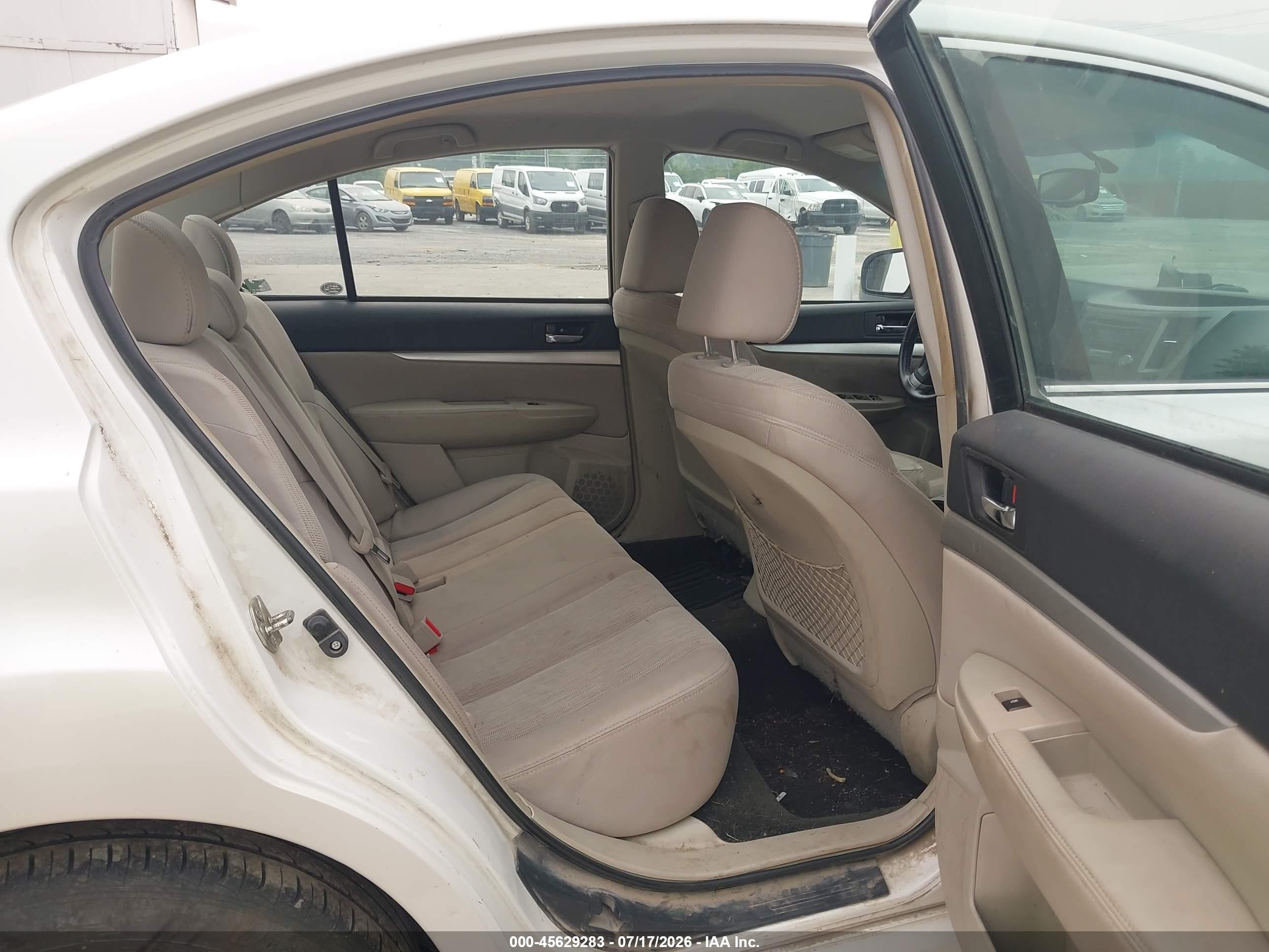 2013 Subaru Legacy 2.5i Premium White vin: 4S3BMBC60D3017040