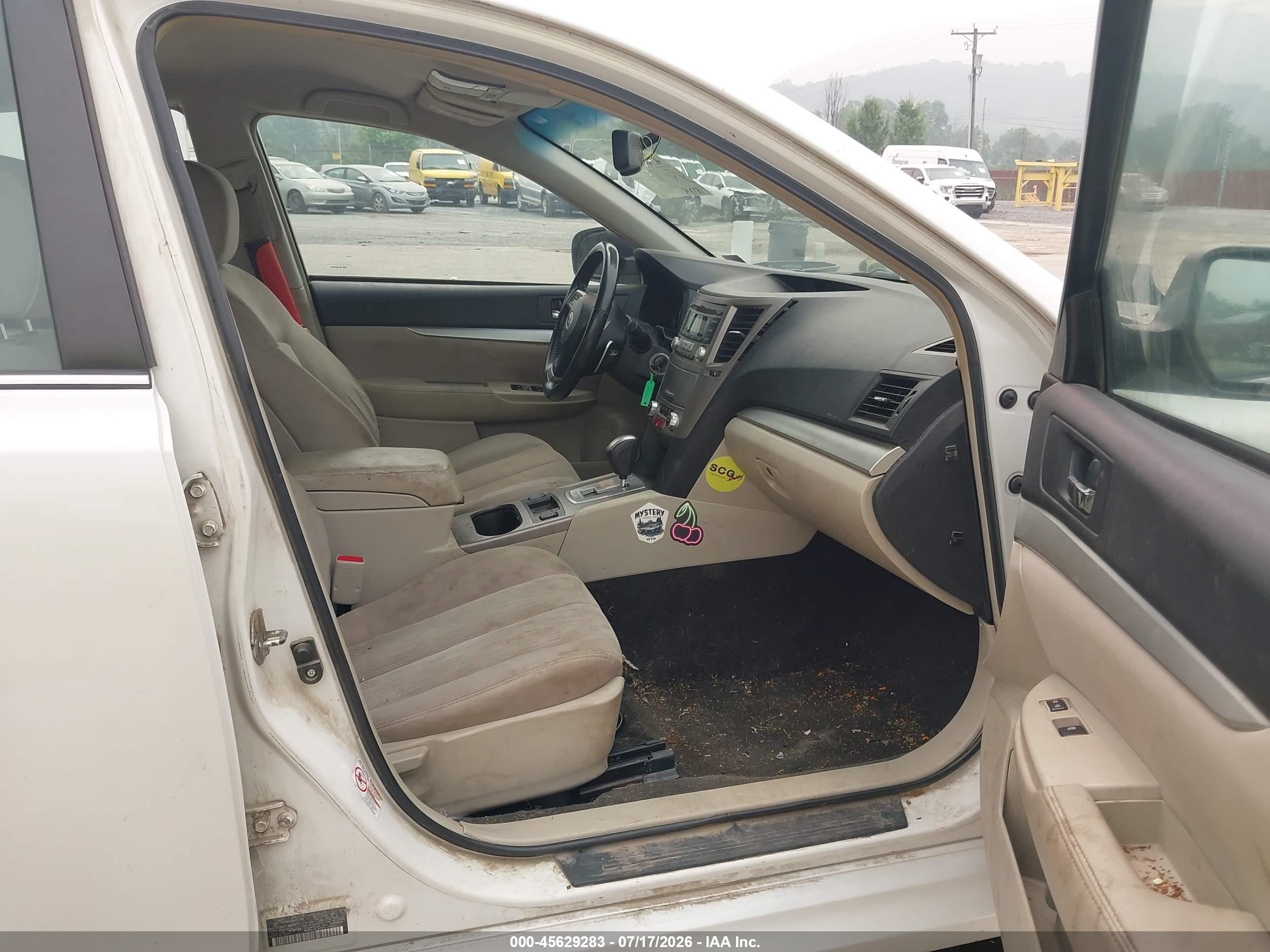 2013 Subaru Legacy 2.5i Premium White vin: 4S3BMBC60D3017040