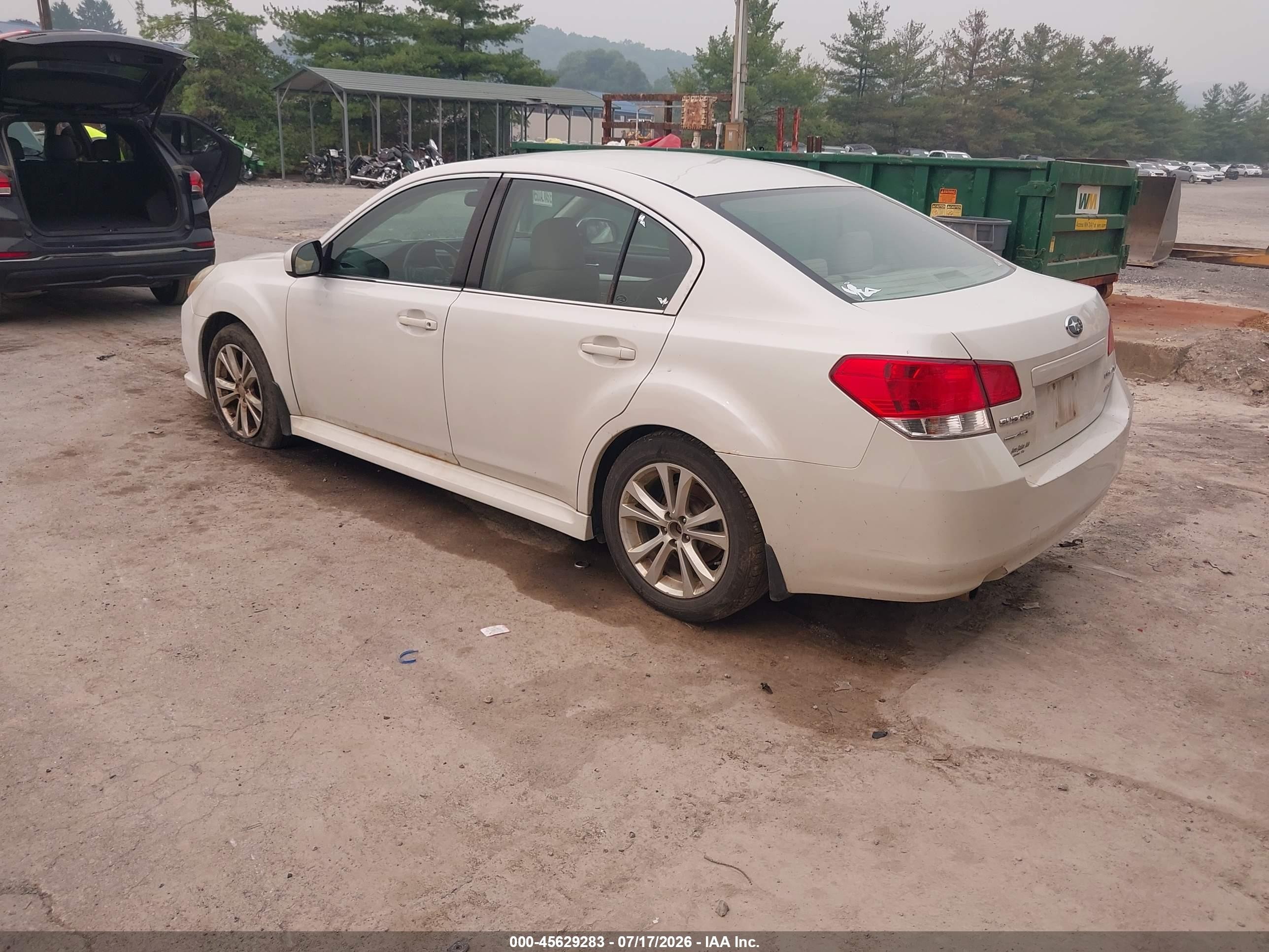 2013 Subaru Legacy 2.5i Premium White vin: 4S3BMBC60D3017040