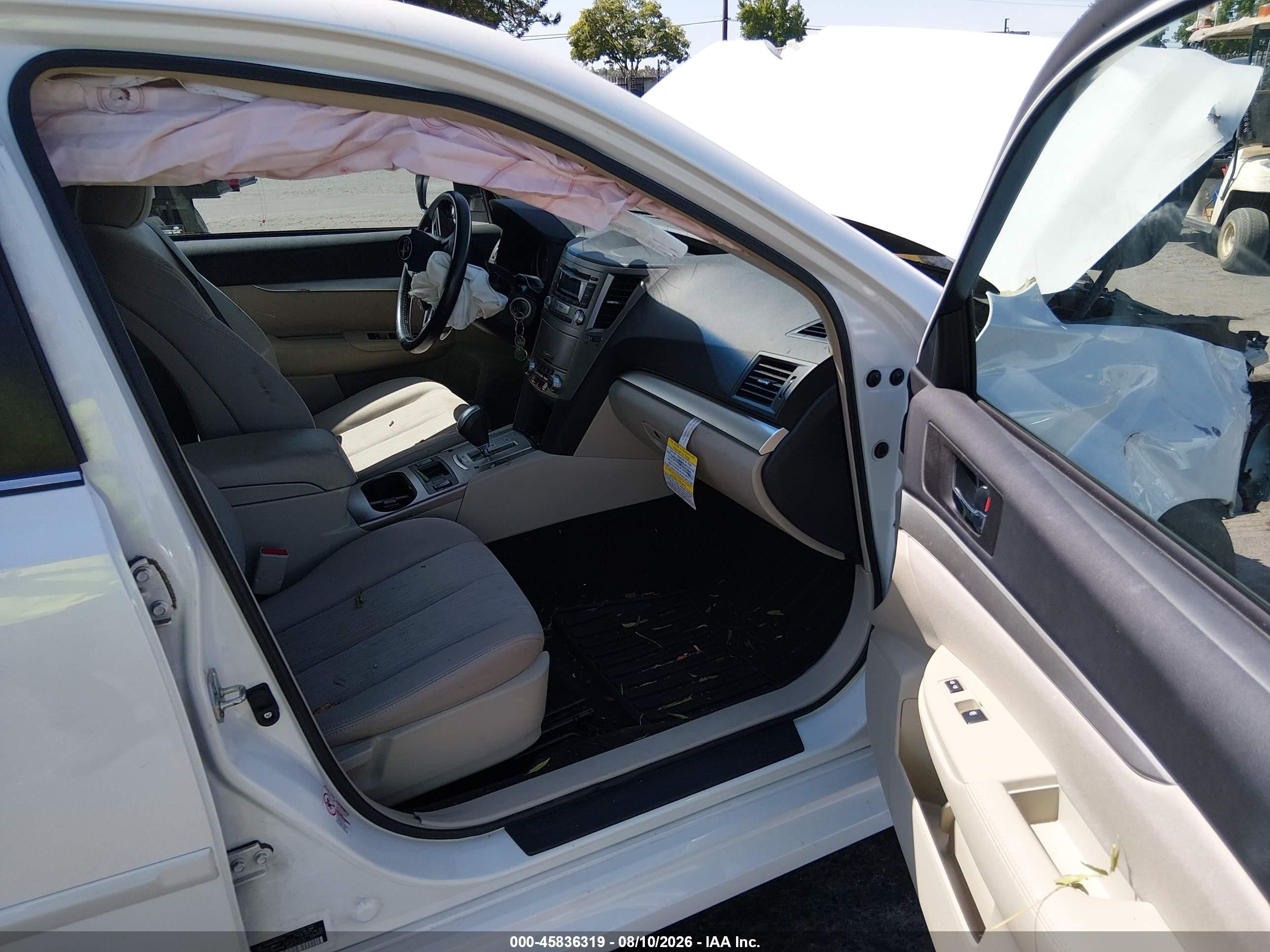 2013 Subaru Legacy 2.5i Premium White vin: 4S3BMBC60D3021198