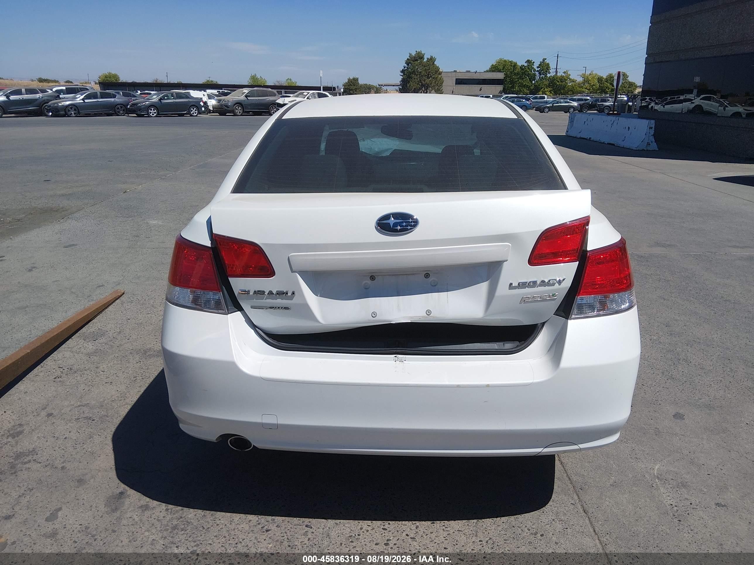 2013 Subaru Legacy 2.5i Premium White vin: 4S3BMBC60D3021198