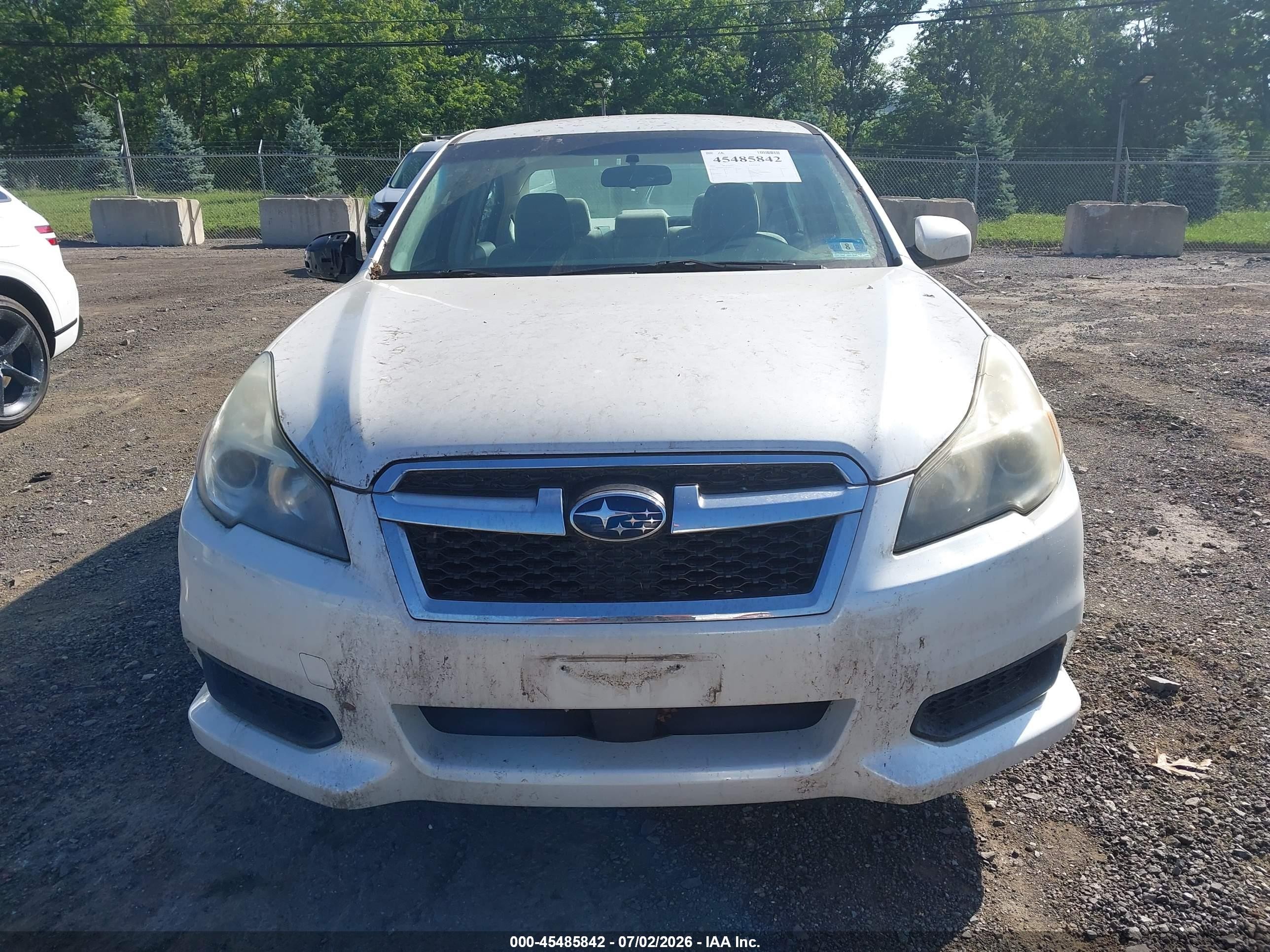 2014 Subaru Legacy 2.5i Premium White vin: 4S3BMBC60E3006525