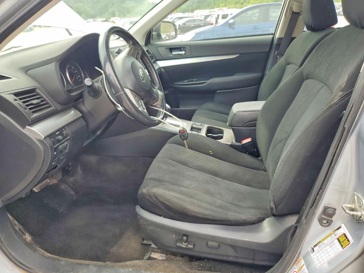 2014 Subaru Legacy 2.5i Premium Silver vin: 4S3BMBC60E3028623