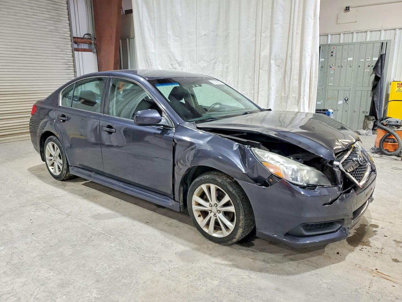 2013 Subaru Legacy 2.5i Premium Gray vin: 4S3BMBC61D3017953