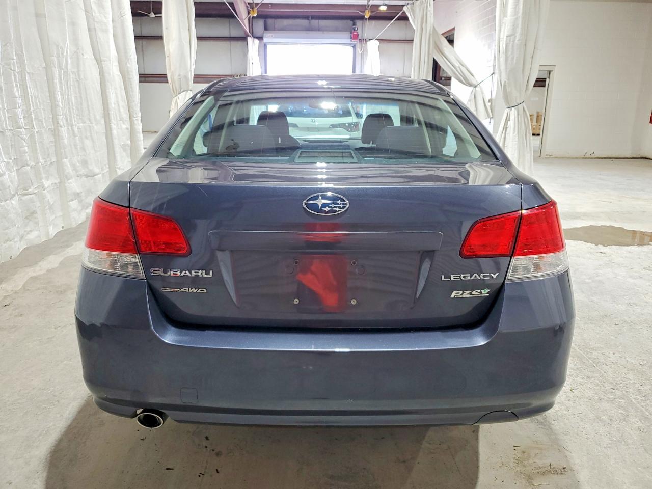 2013 Subaru Legacy 2.5i Premium Gray vin: 4S3BMBC61D3017953
