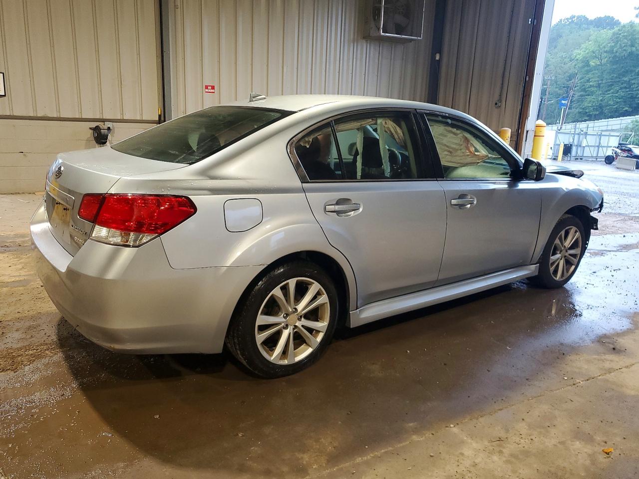 2014 Subaru Legacy 2.5i Premium Silver vin: 4S3BMBC61E3021020