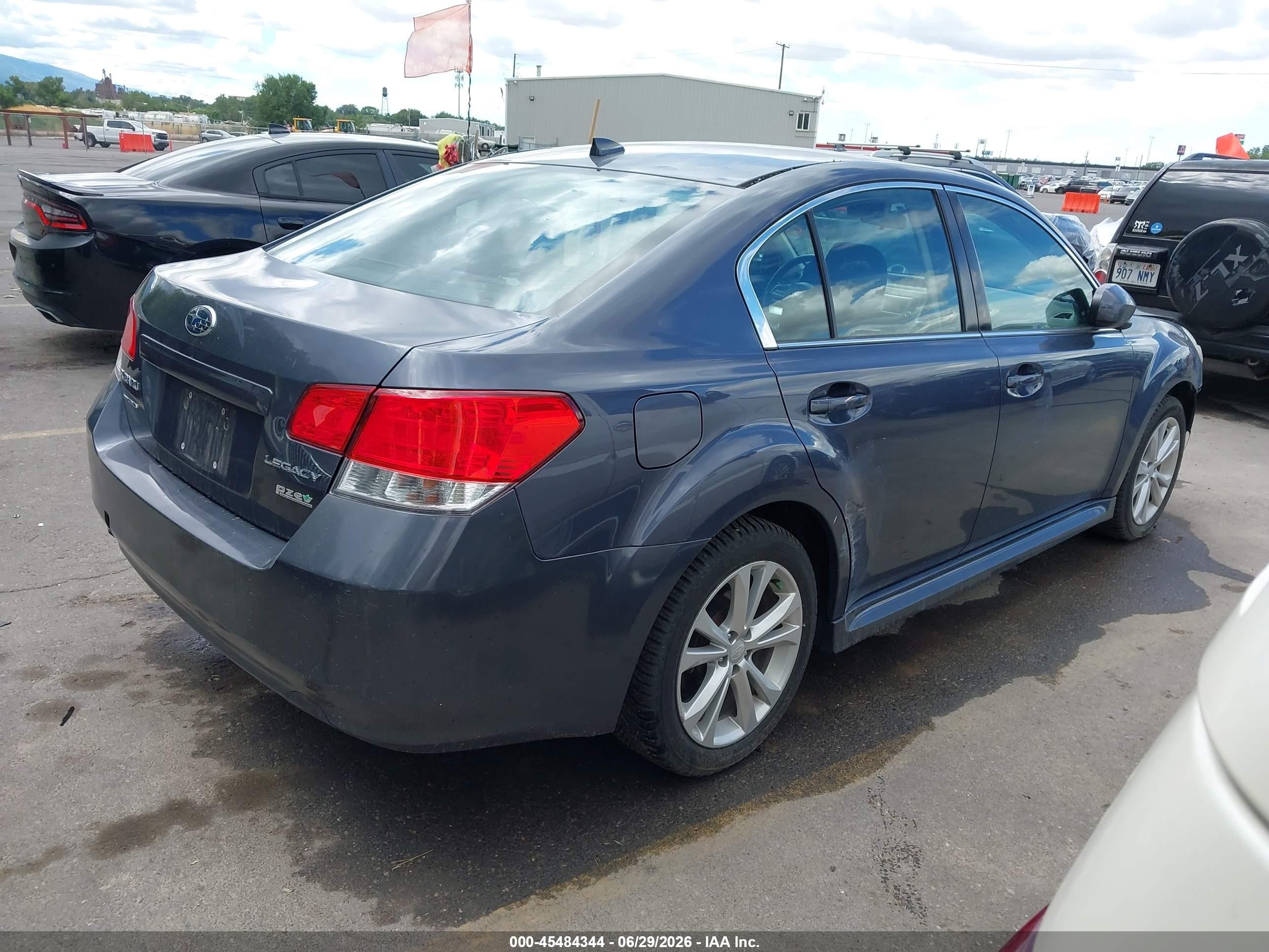 2014 Subaru Legacy 2.5i Premium Gray vin: 4S3BMBC61E3034527