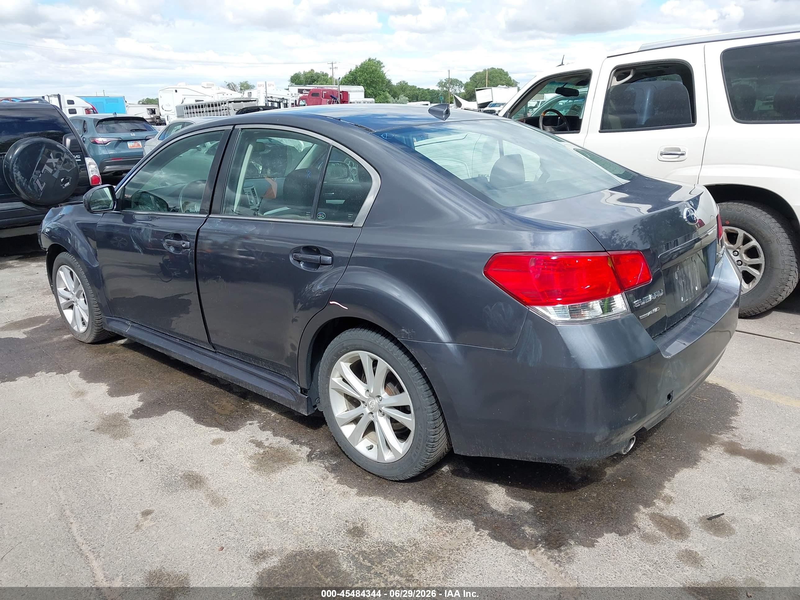 2014 Subaru Legacy 2.5i Premium Gray vin: 4S3BMBC61E3034527