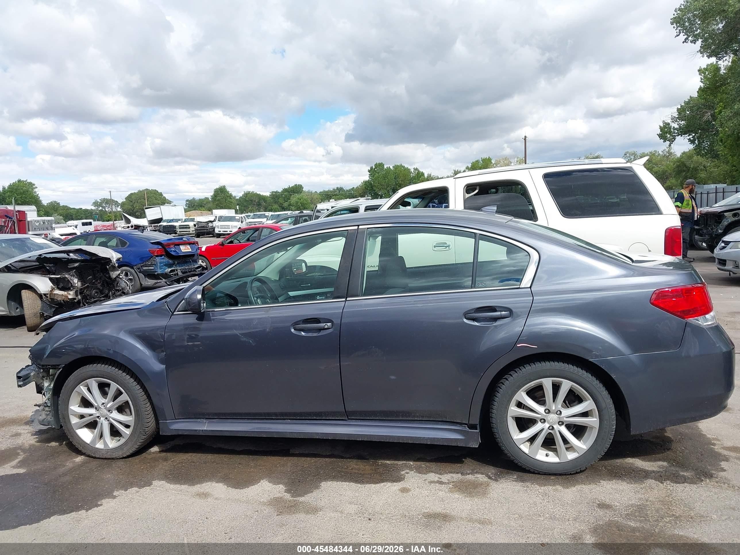2014 Subaru Legacy 2.5i Premium Gray vin: 4S3BMBC61E3034527