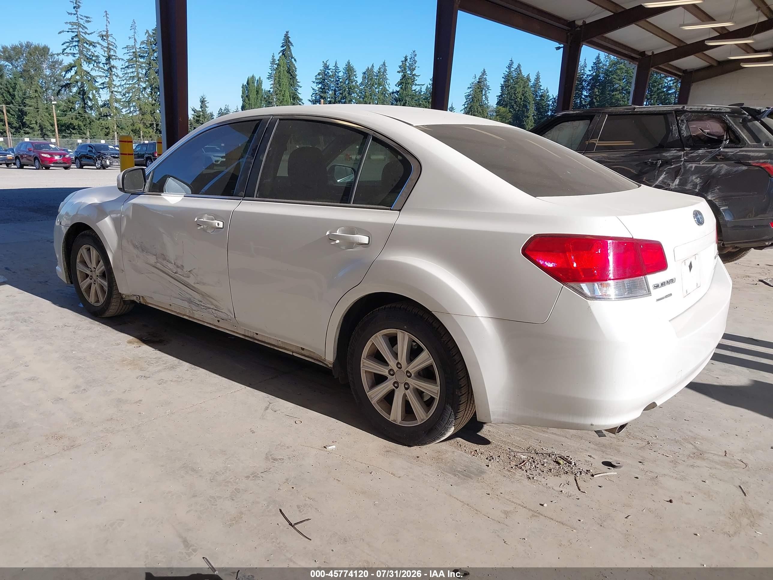 2011 Subaru Legacy 2.5i Premium White vin: 4S3BMBC62B3212537