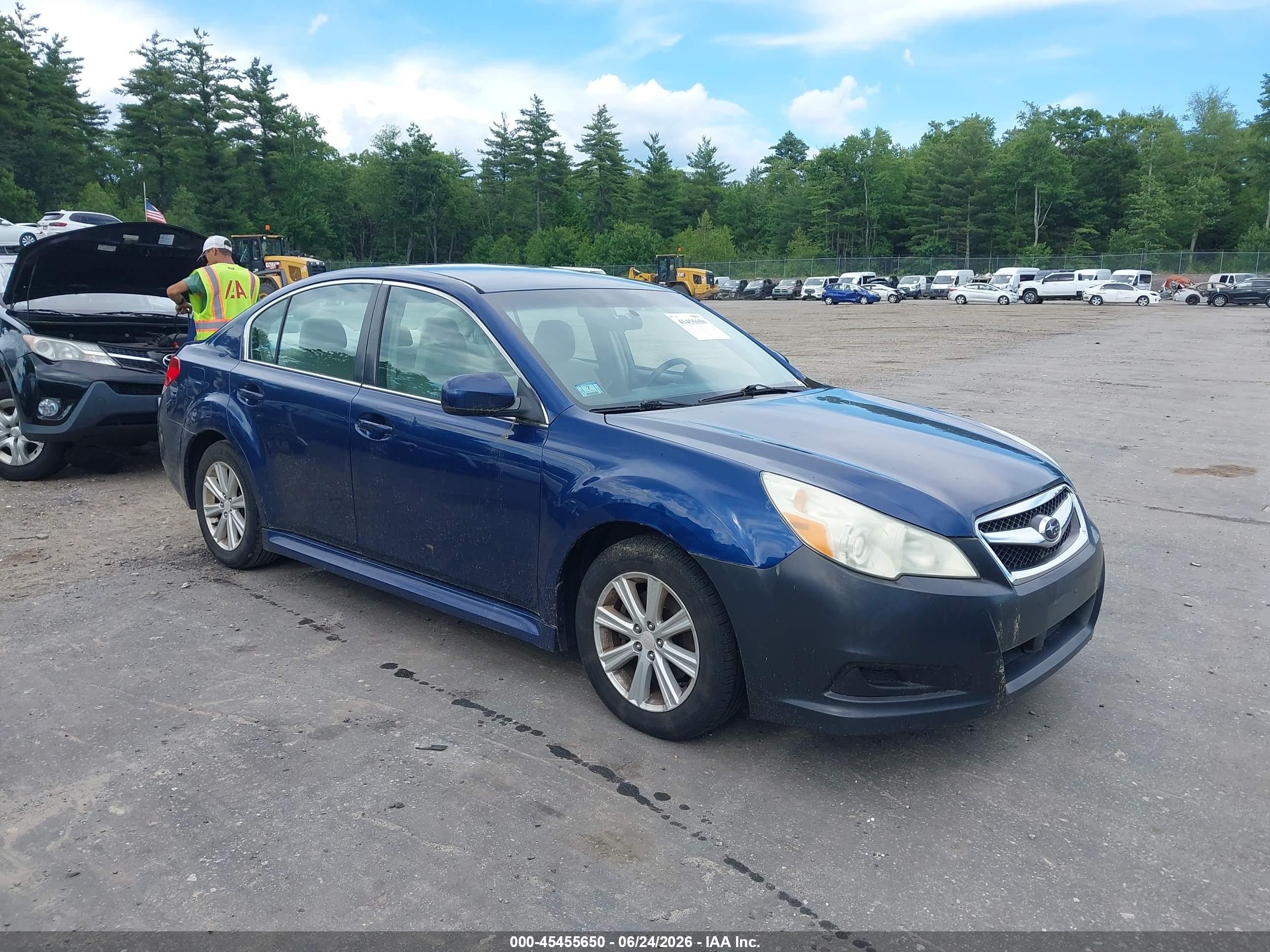 2011 Subaru Legacy 2.5i Premium Blue vin: 4S3BMBC62B3213137