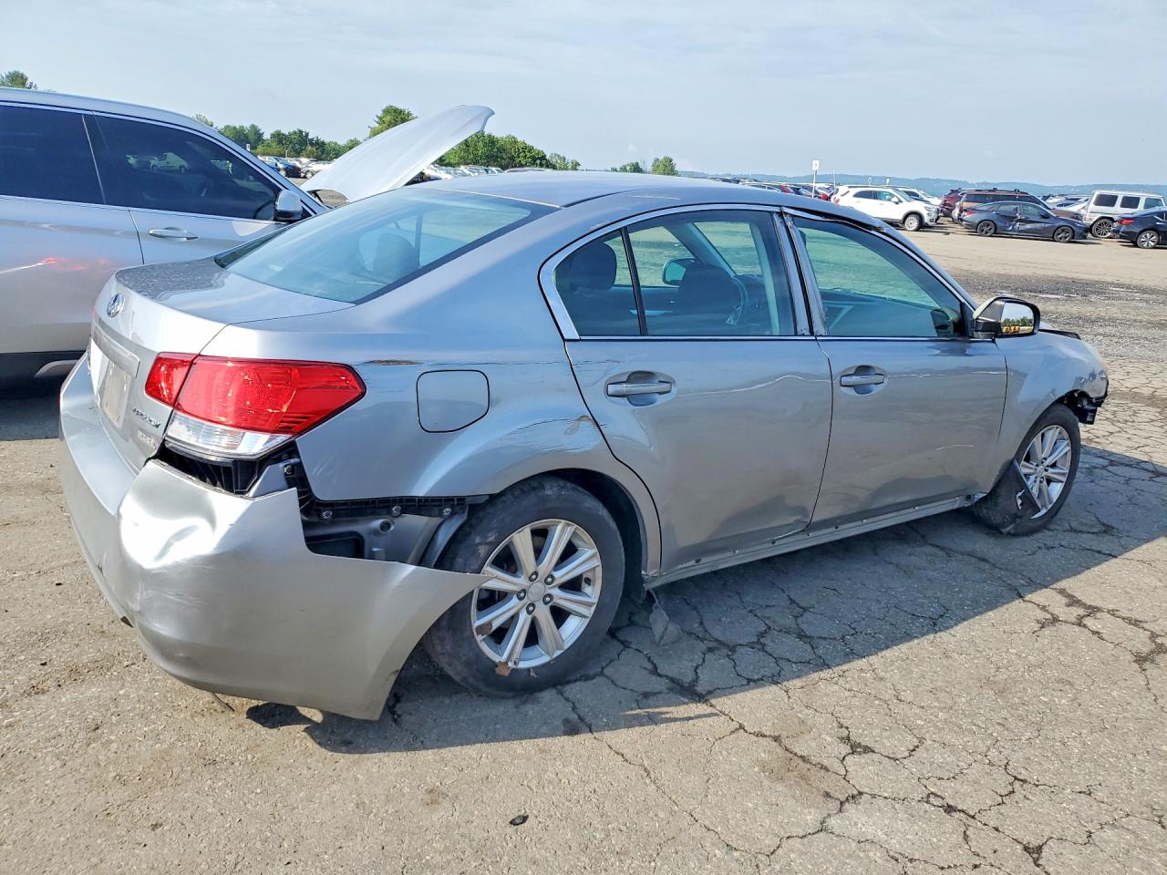 2011 Subaru Legacy 2.5i Premium Silver vin: 4S3BMBC62B3219178