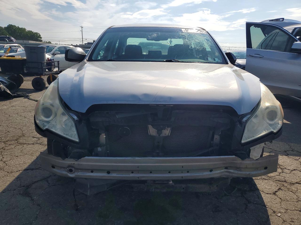 2011 Subaru Legacy 2.5i Premium Silver vin: 4S3BMBC62B3219178