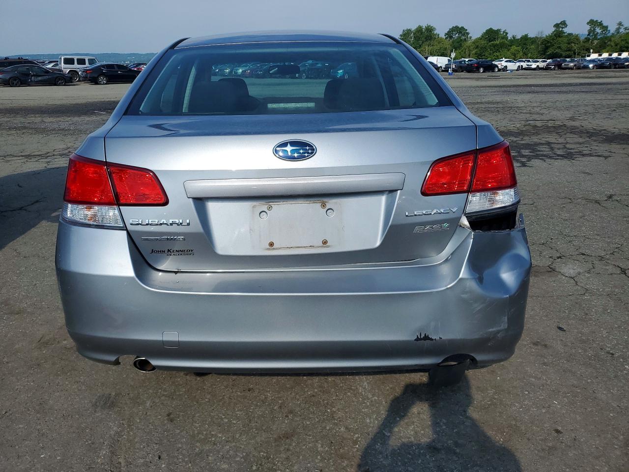 2011 Subaru Legacy 2.5i Premium Silver vin: 4S3BMBC62B3219178