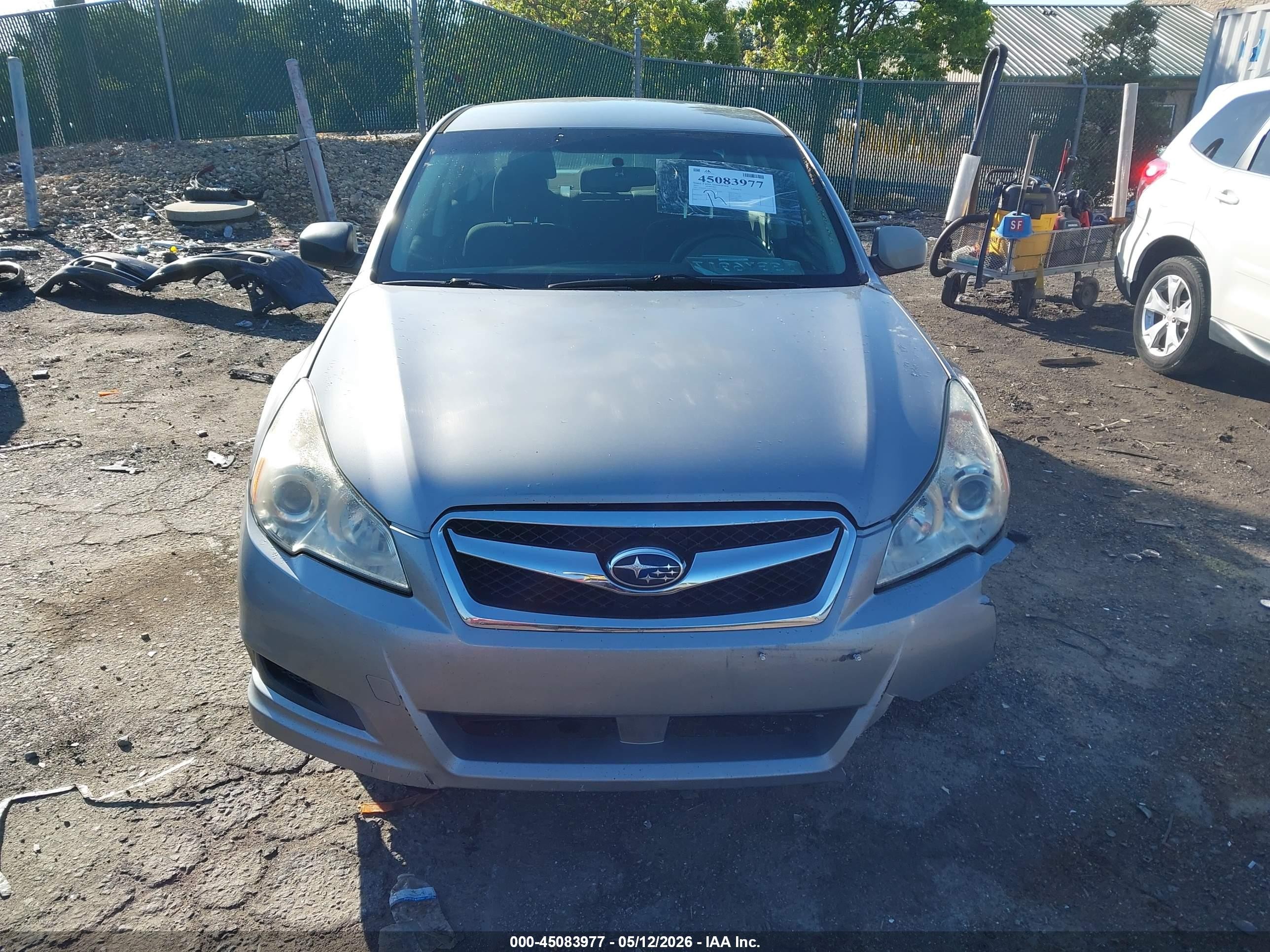 2011 Subaru Legacy 2.5i Premium Silver vin: 4S3BMBC62B3220993