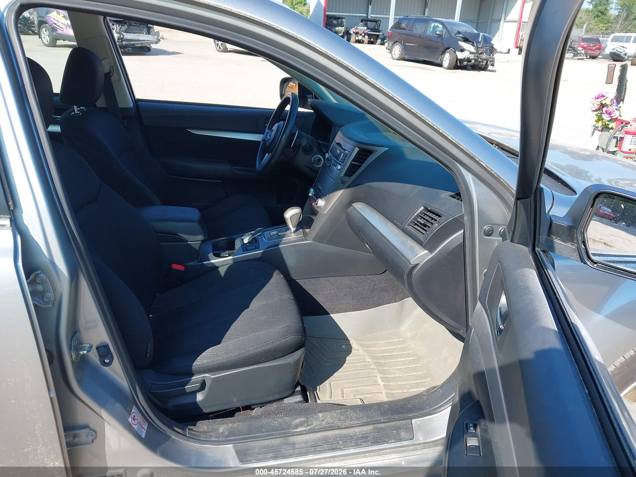 2011 Subaru Legacy 2.5i Premium Серебряный vin: 4S3BMBC62B3226020