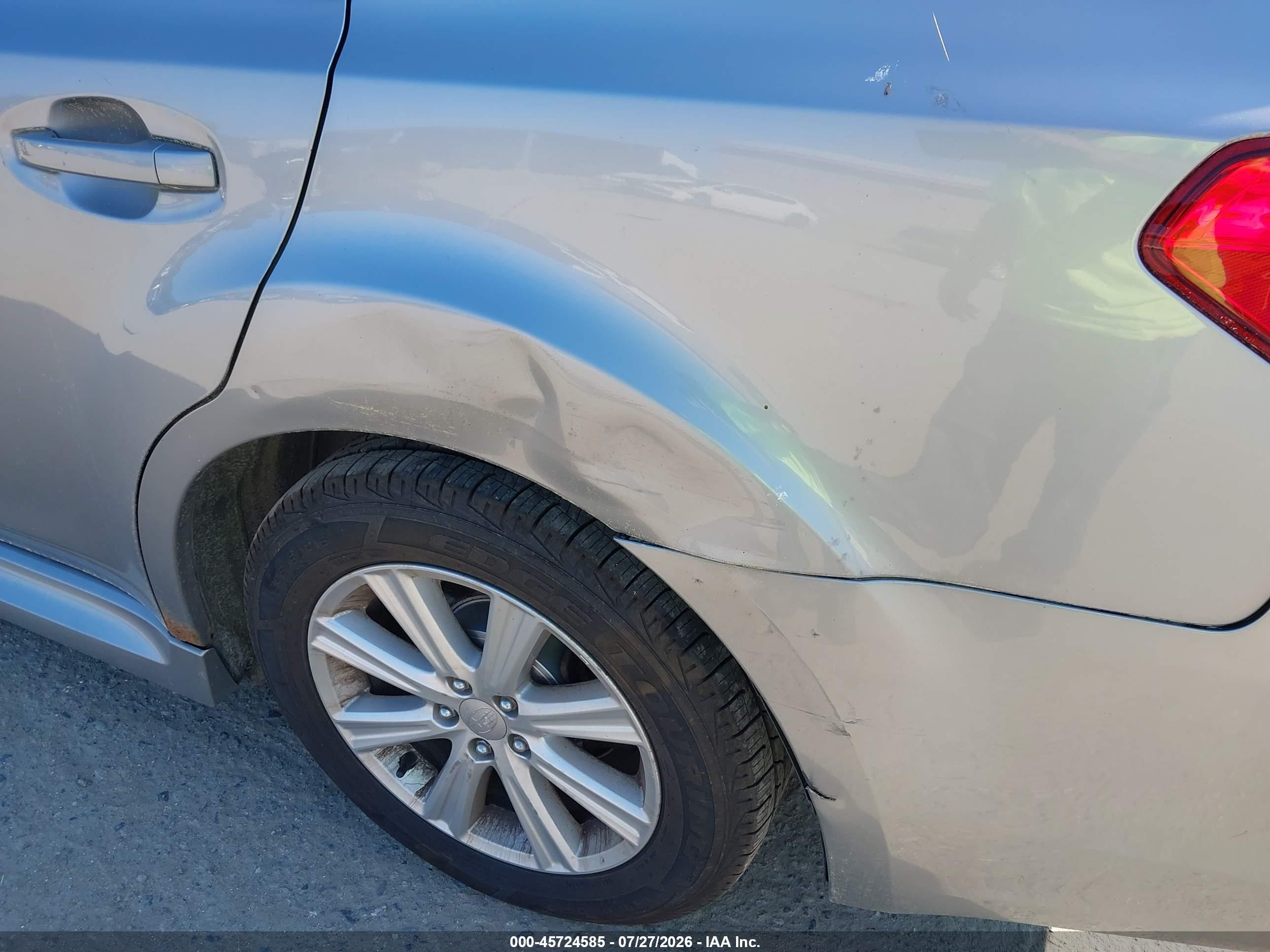 2011 Subaru Legacy 2.5i Premium Серебряный vin: 4S3BMBC62B3226020