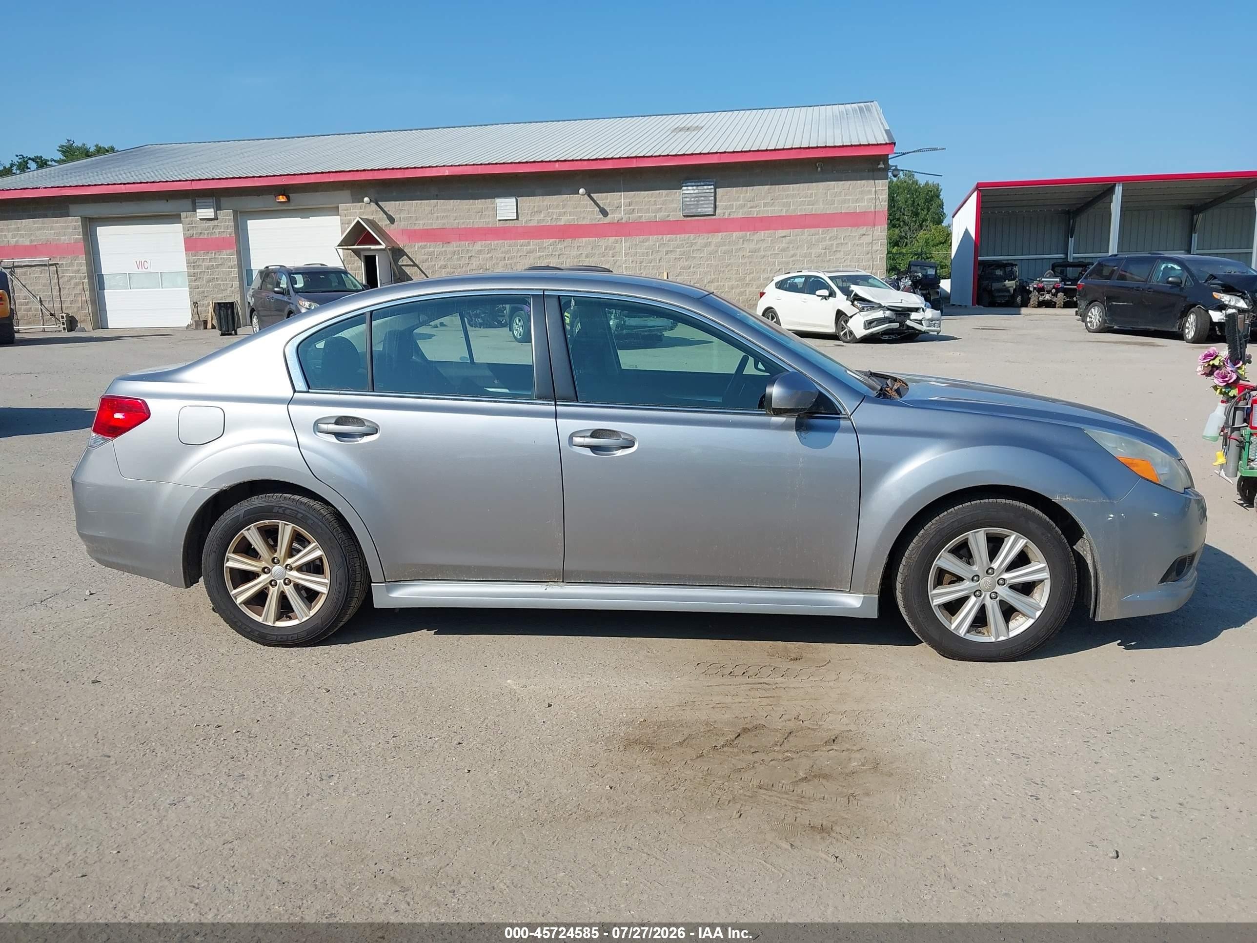 2011 Subaru Legacy 2.5i Premium Серебряный vin: 4S3BMBC62B3226020