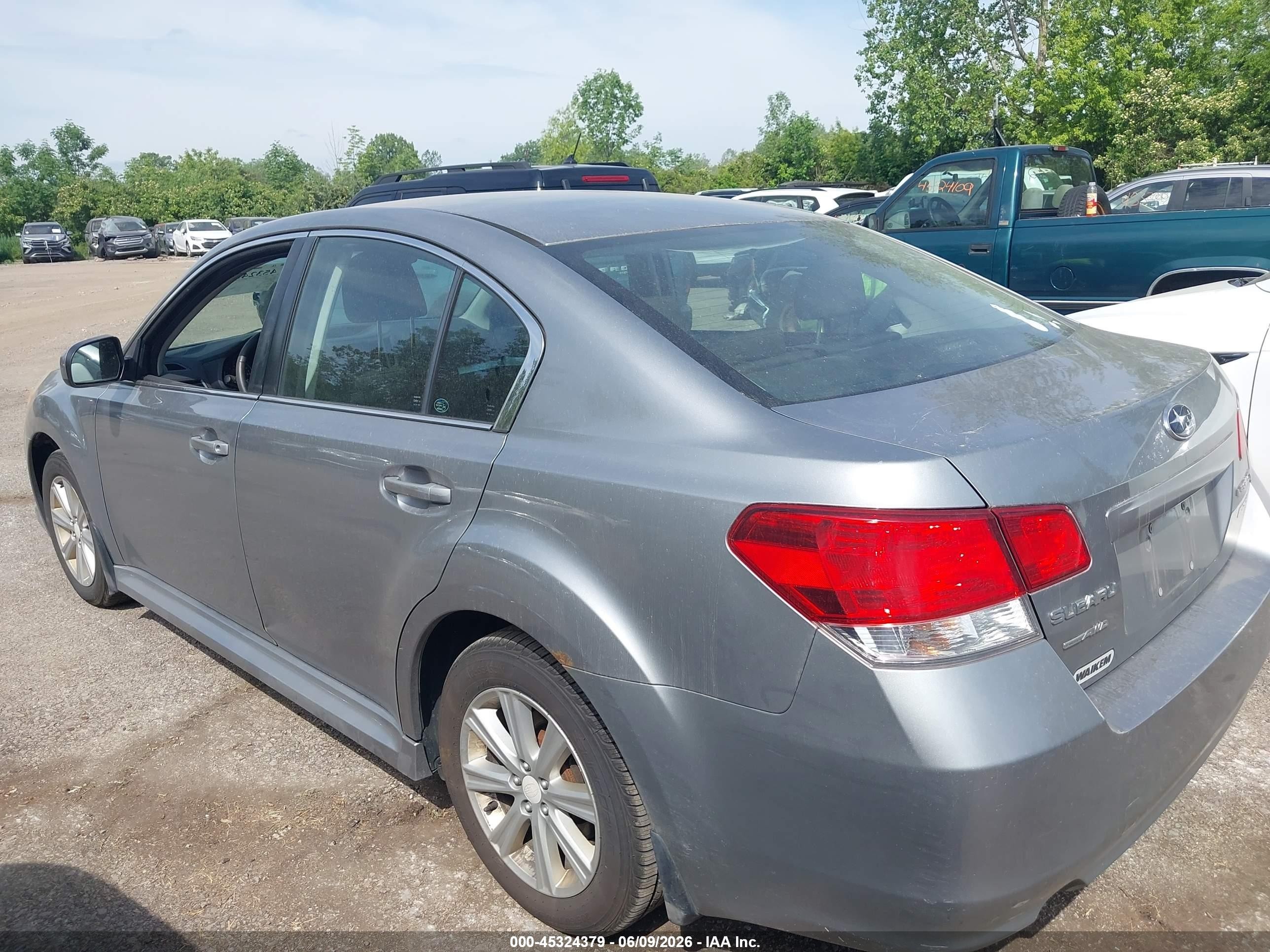 2011 Subaru Legacy 2.5i Premium Серый vin: 4S3BMBC62B3226325