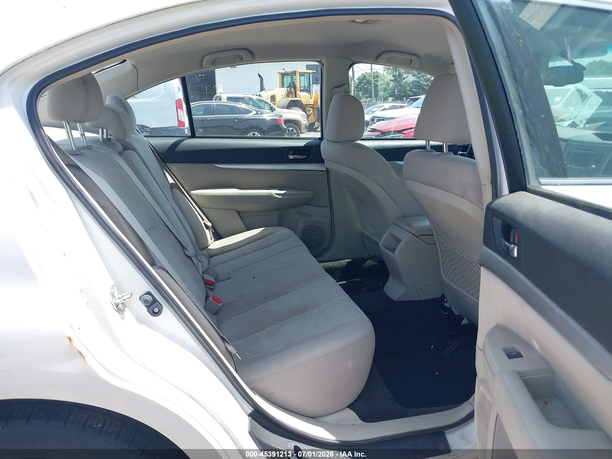 2014 Subaru Legacy 2.5i Premium White vin: 4S3BMBC62E3011497