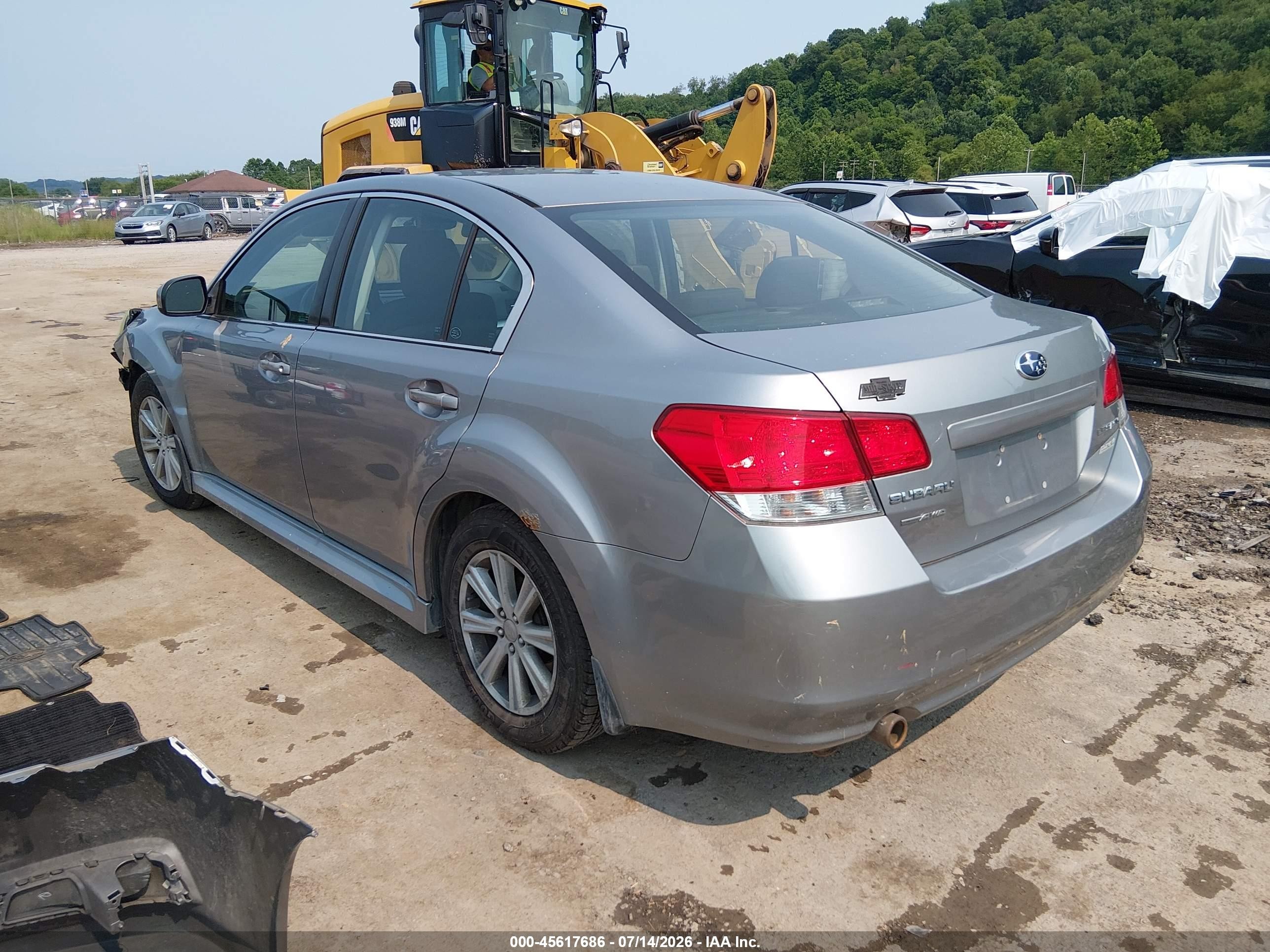 2011 Subaru Legacy 2.5i Premium Silver vin: 4S3BMBC63B3222476