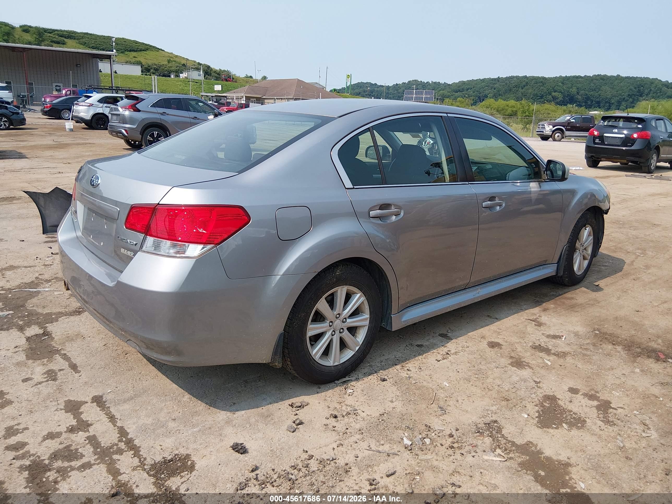 2011 Subaru Legacy 2.5i Premium Silver vin: 4S3BMBC63B3222476