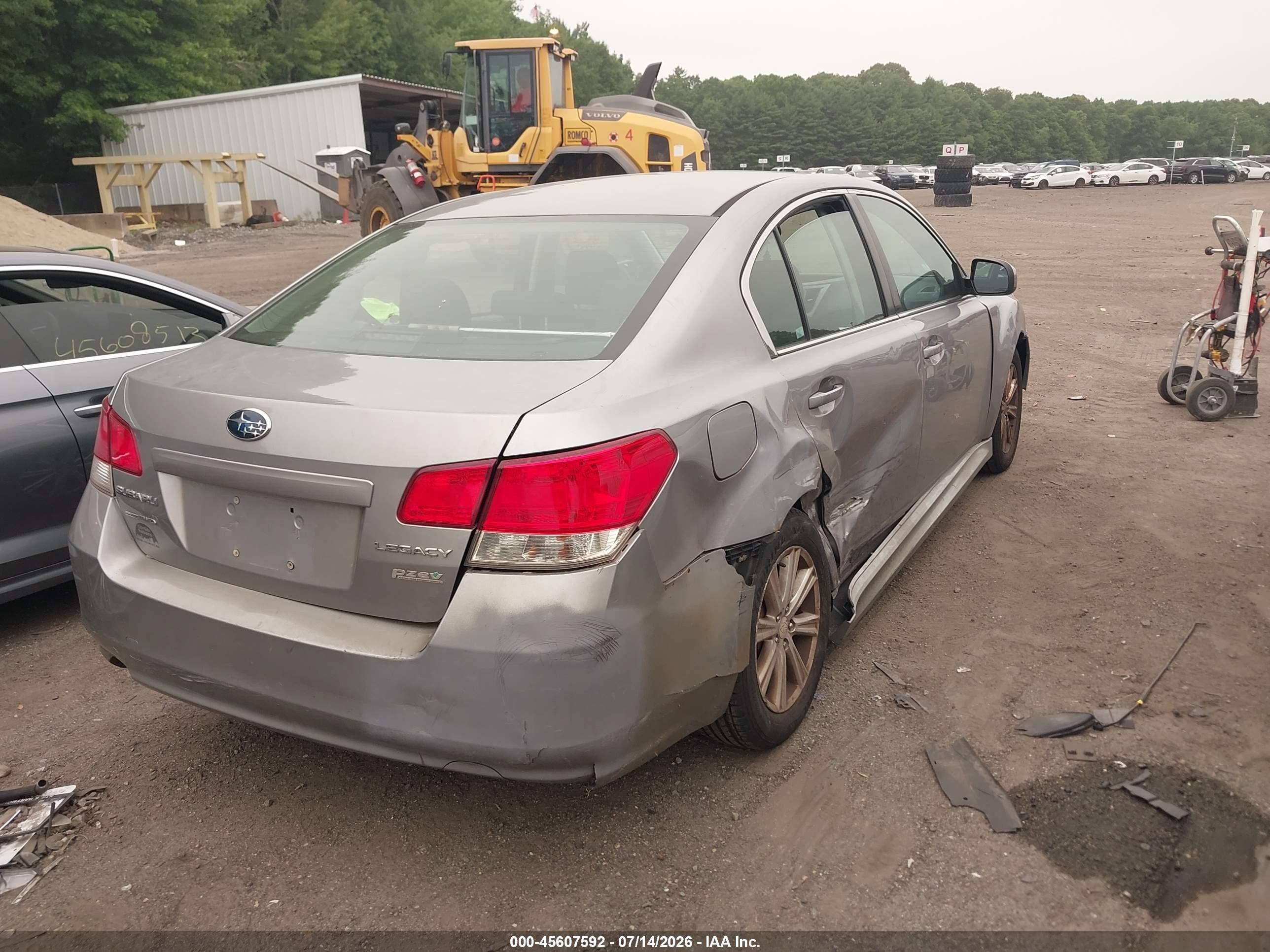 2011 Subaru Legacy 2.5i Premium Silver vin: 4S3BMBC63B3245577