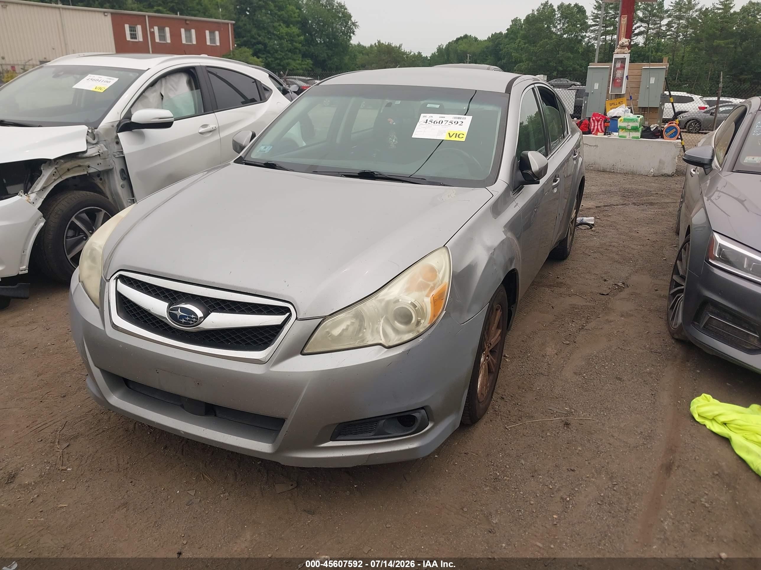 2011 Subaru Legacy 2.5i Premium Silver vin: 4S3BMBC63B3245577