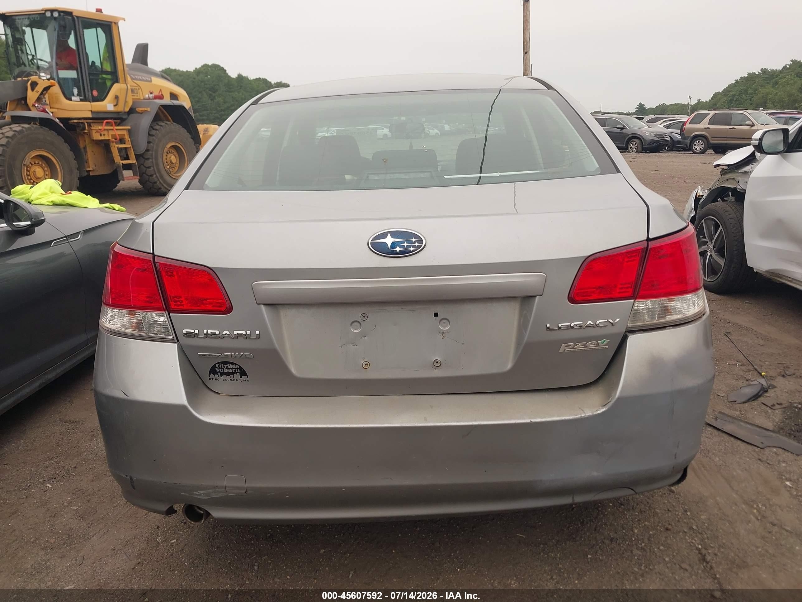 2011 Subaru Legacy 2.5i Premium Silver vin: 4S3BMBC63B3245577